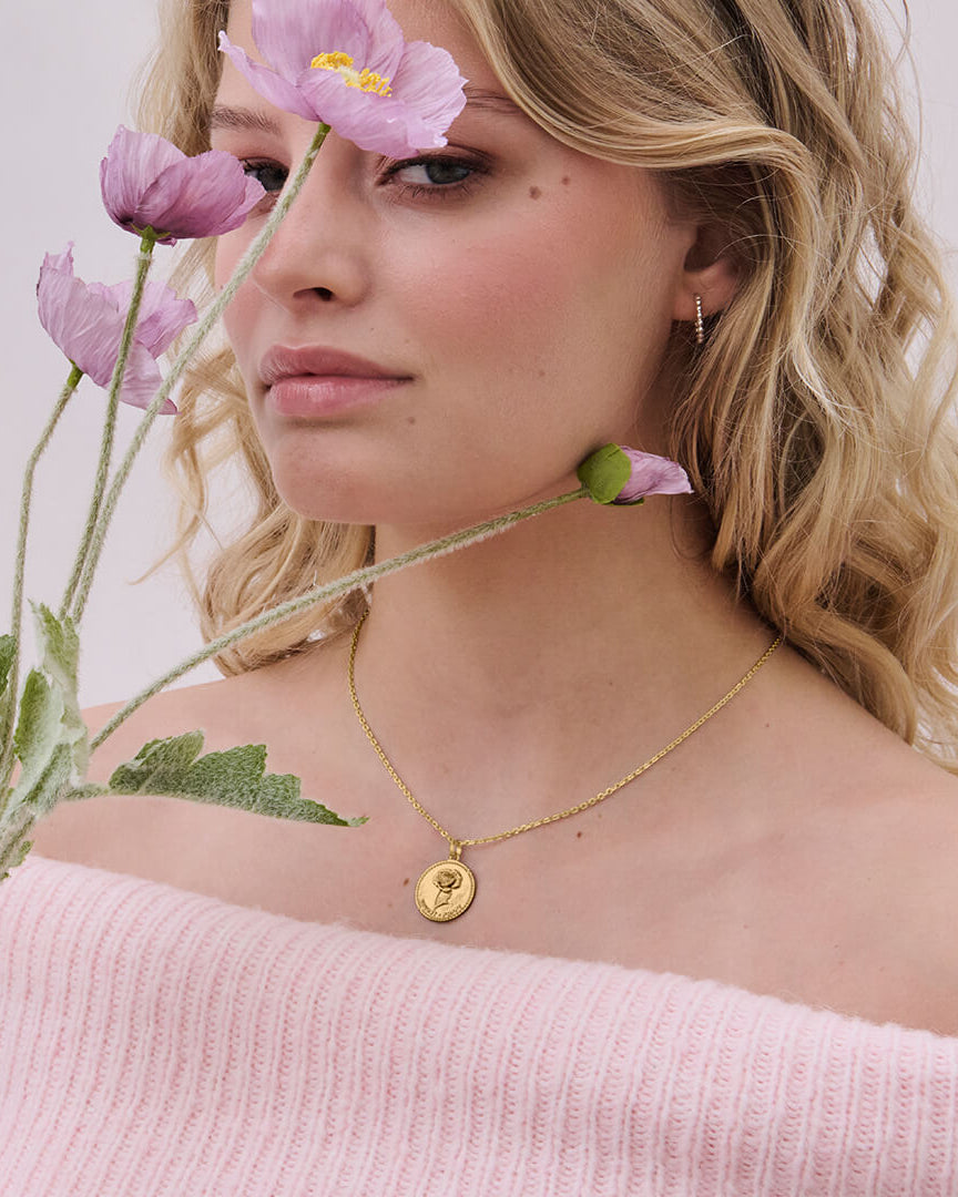 Månadsblomma Augusti Guldhalsband By Sofia Wistam