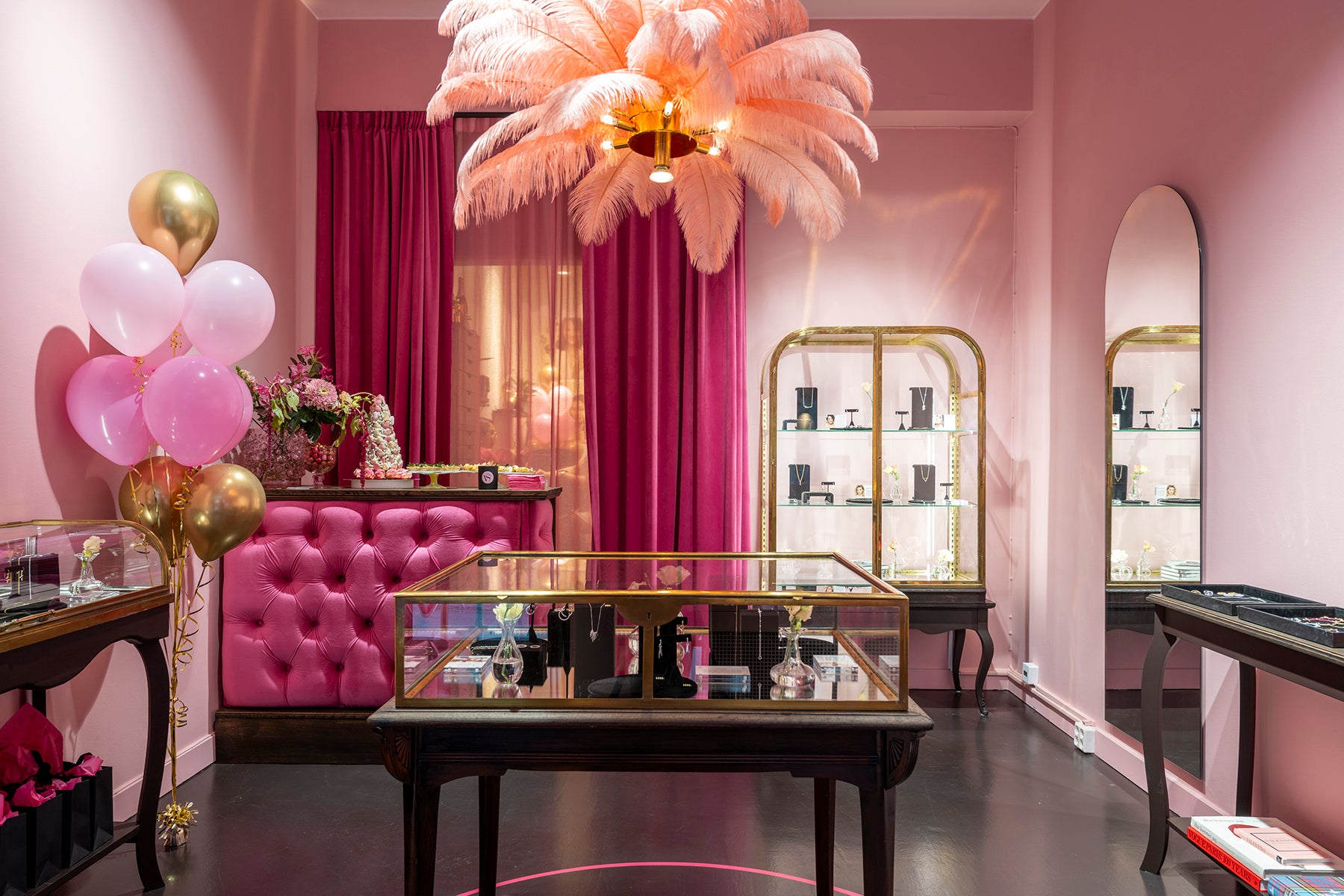 WELCOME TO OUR STORE AT NYBROGATAN 20!