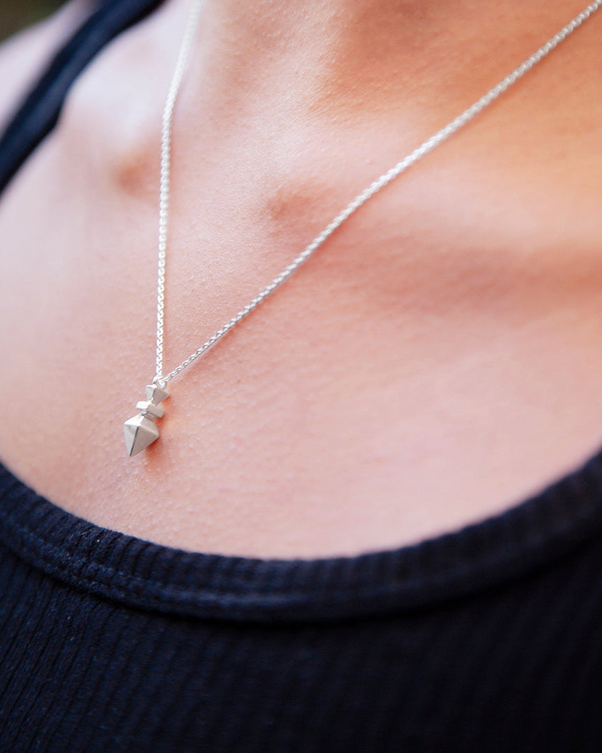 Arrow silverhalsband By Sofia Wistam