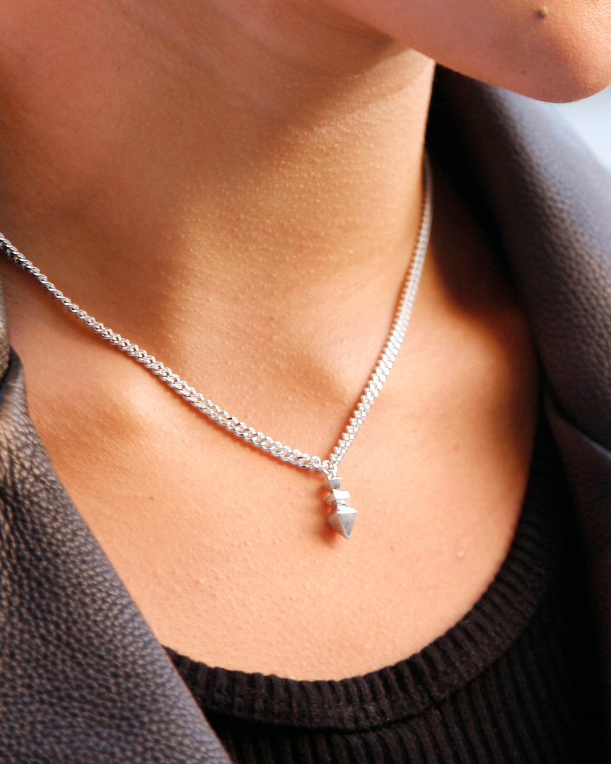 Arrow Chunky silverhalsband By Sofia Wistam