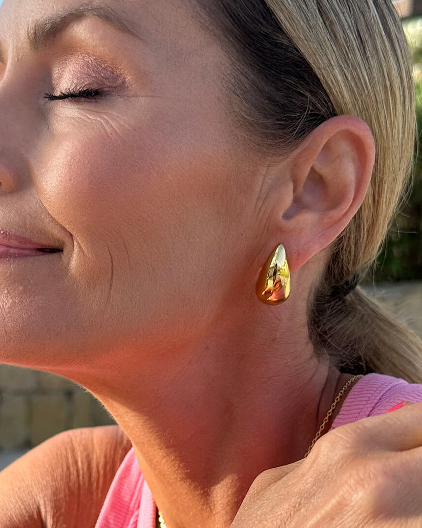 Curves - Gold earrings