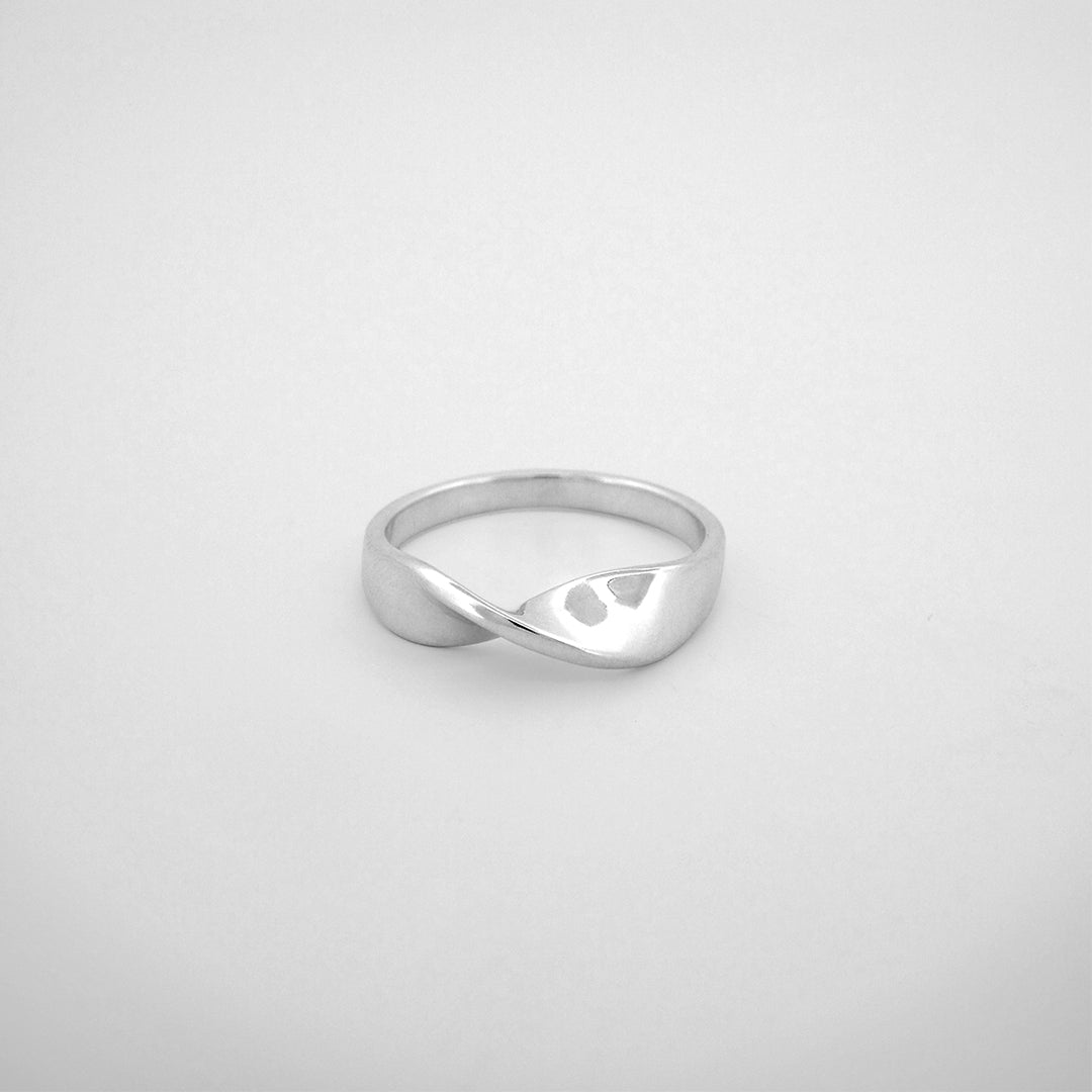 Twirl Silverring By Sofia Wistam