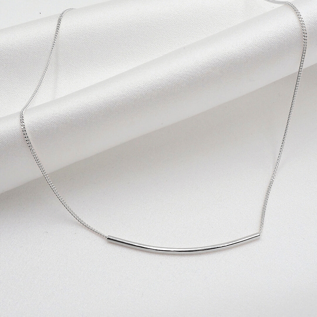 Less is More - Silver Necklace